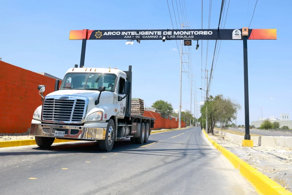 Refuerza Juárez vigilancia con primer Arco Inteligente de Monitoreo 1 Refuerza Juárez vigilancia con primer Arco Inteligente de Monitoreo