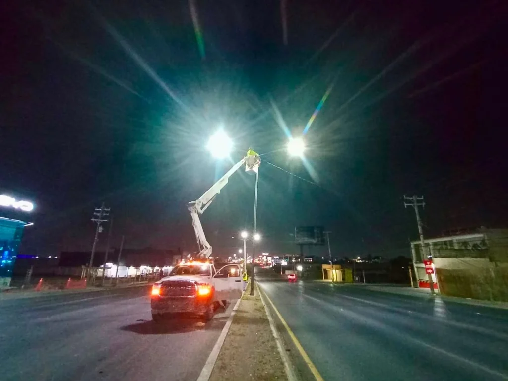 Encendió Servicios Públicos luminarias del bulevar Hidalgo 1 Encendió Servicios Públicos luminarias del bulevar Hidalgo