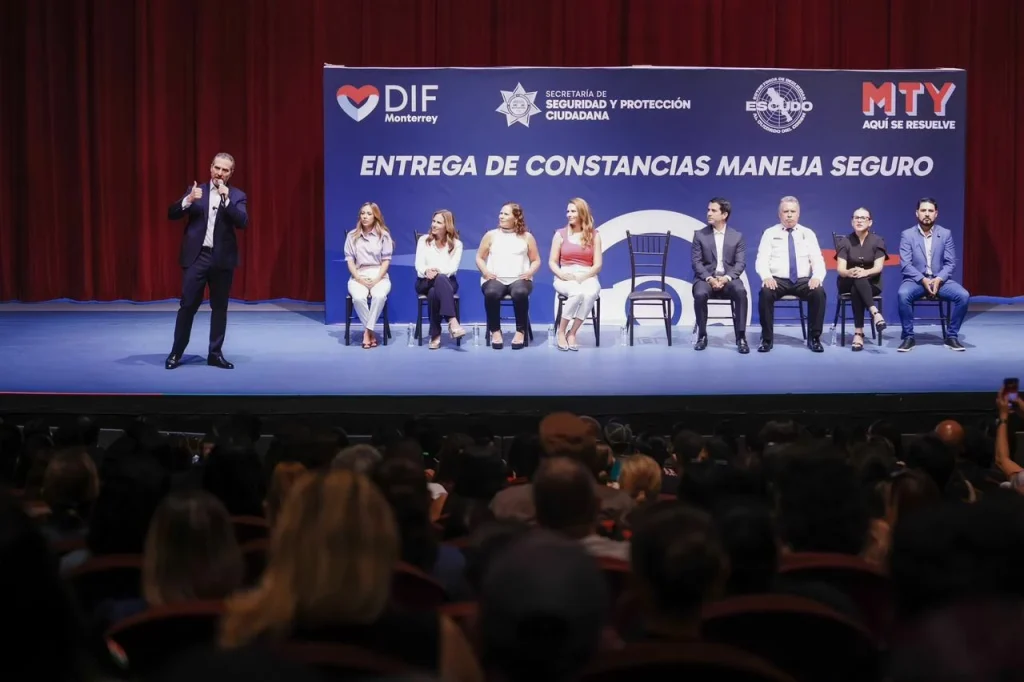 Suma DIF Monterrey 2 mil 300 personas beneficiadas con el programa “Maneja Seguro” 1 monterrey dif 2