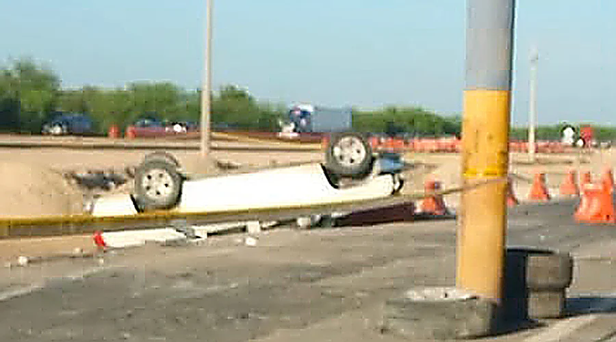 muere-mujer-en-volcadura-carretera-reynosa-monterrey Elementos de emergencia atienden el accidente donde muere mujer en volcadura sobre la carretera Reynosa-Monterrey.