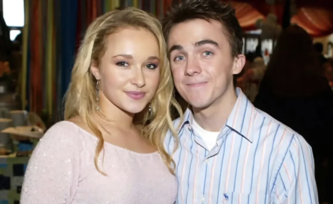 rankie-muniz-despide-hayden-panettiere El actor Frankie Muniz junto a Hayden Panettiere en una imagen de su juventud.