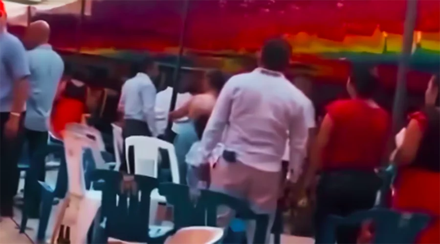 zanatepec-oaxaca-ataque Agentes de la fiscalía resguardan la zona tras los hechos ocurridos en Zanatepec, Oaxaca.