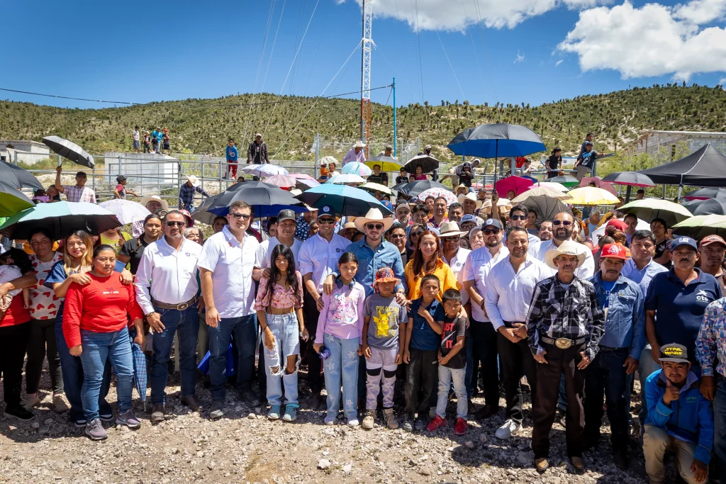 Cumple Samuel García promesa de llevar agua al ejido Las Palomas 2 06CUMPLE SAMUEL GARCIA PROMESA DE LLEVAR AGUA AL EJIDO LAS PALOMAS TRAS 10 ANOS