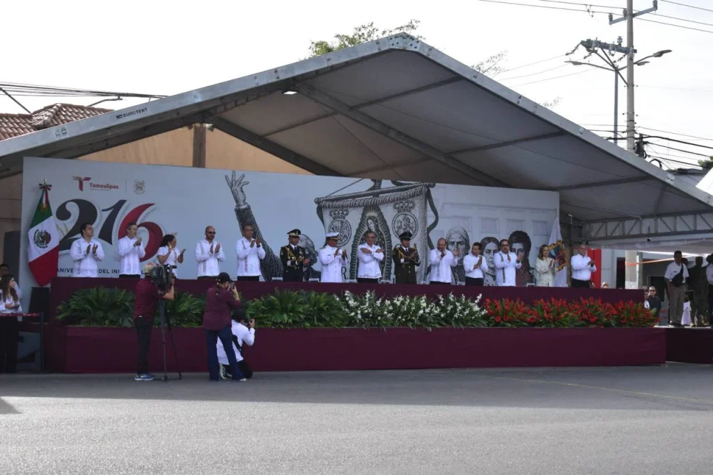 Celebra Humberto Prieto junto a Américo el 216 aniversario del inicio de la independencia mexicana 7 09b96c7d d84c 4b9f 8972 703810e211b5