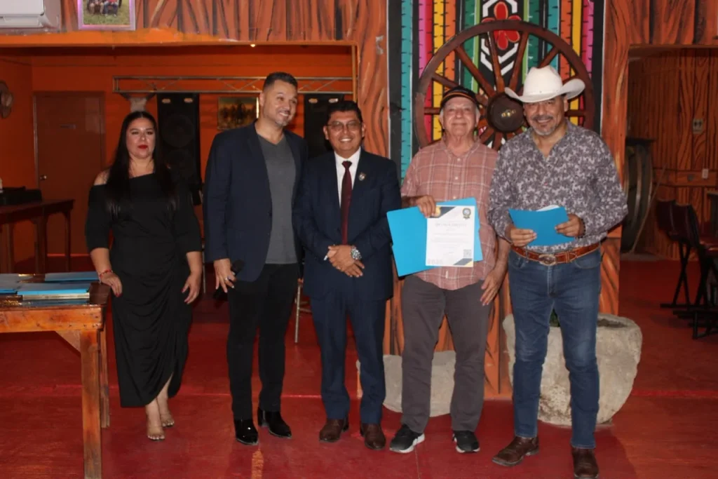 Marcelo Olán convive con locutores de Reynosa 3 1df1878f 209e 49cd 96d4 cdb093db7c94