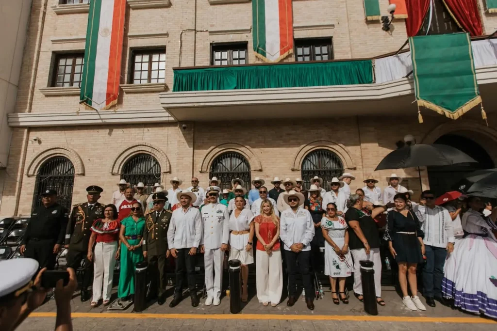 Beto Granados encabeza desfile Cívico Militar por el 216 aniversario de la Independencia de México 2 2a39238d e9da 4fff ae3d fb6ea1cc3bae