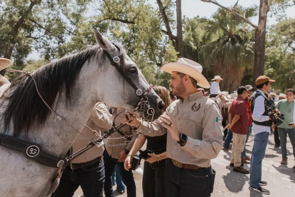 Beto Granados acompaña al gobernador Américo Villarreal en la Cabalgata de la Unidad por la soberanía y la transformación de México 12 305cede6 060f 474d b1ff e6cd7af29d5a