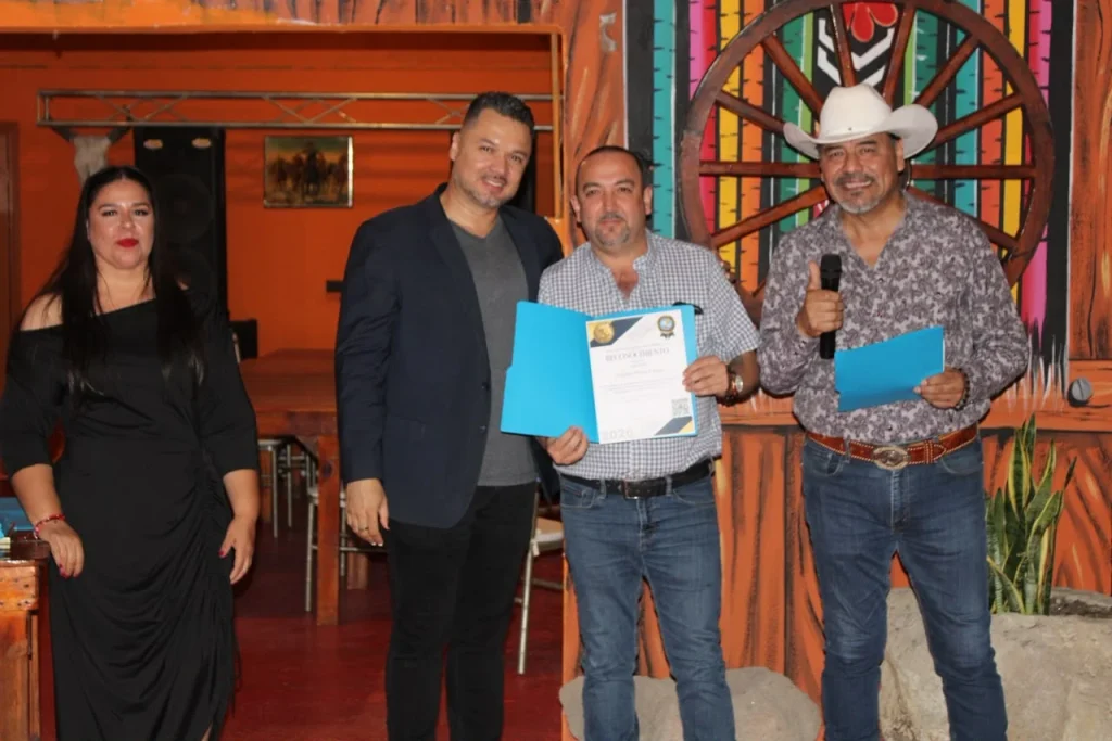 Marcelo Olán convive con locutores de Reynosa 4 3cc30180 0674 4ef4 944e 2b69f3961769