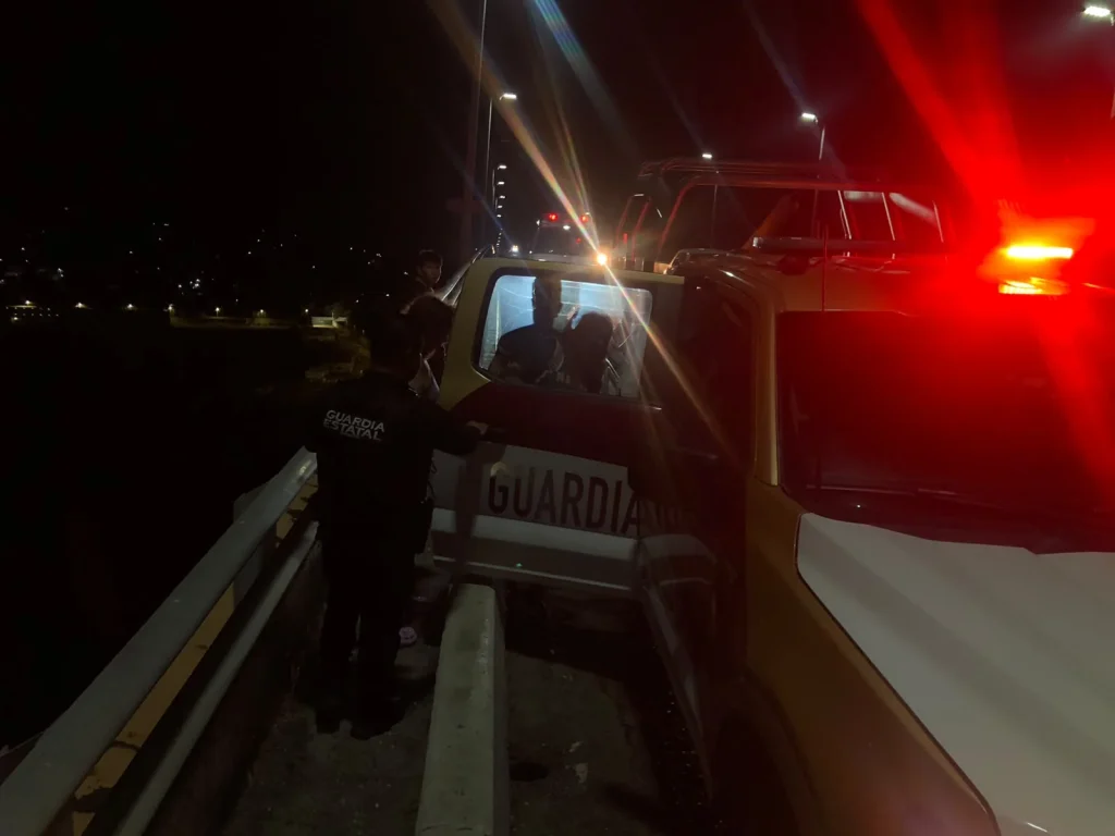 Guardia Estatal disuade a mujer de atentar contra su integridad en Puente Tampico 3 3e875dea 104f 42a0 89dc a77ef0e9ed2c
