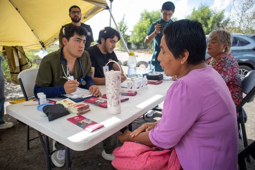 Beto Granados acerca salud y prevención a las familias en la colonia La Paloma 3 3ee511c0 91cf 4e80 918f 4e791b54d78d