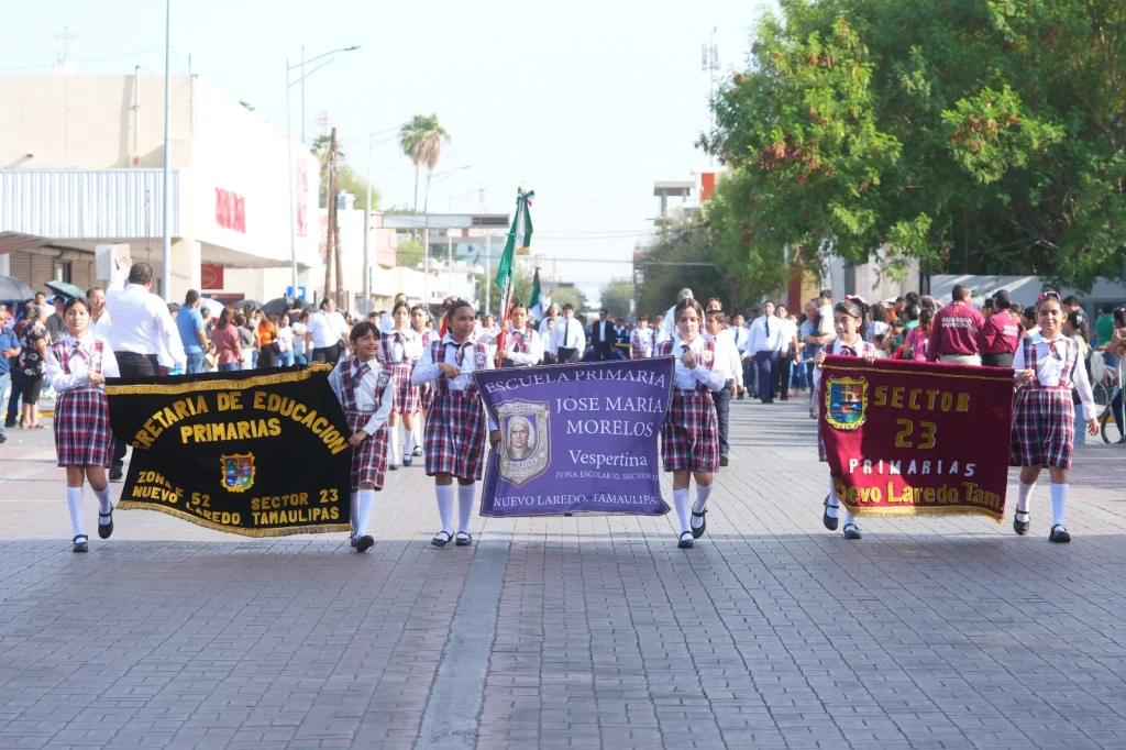 Carmen Lilia presente en tradicional desfile cívico del Día de la Independencia 2 40e9f4f8 716b 4a4d bd21 61bbfb1a9b51