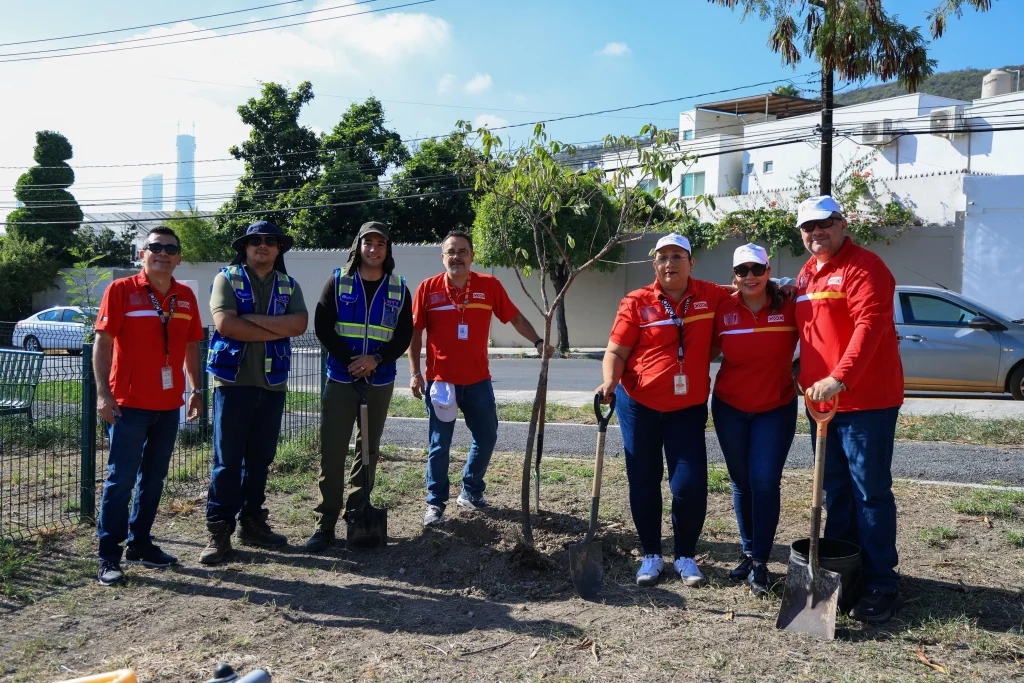 Impulsa Monterrey plantación de árboles nativos en Plaza de la Concordia 3 4cd4a597 53fc 4926 a8aa 7ff7f69c4ba4