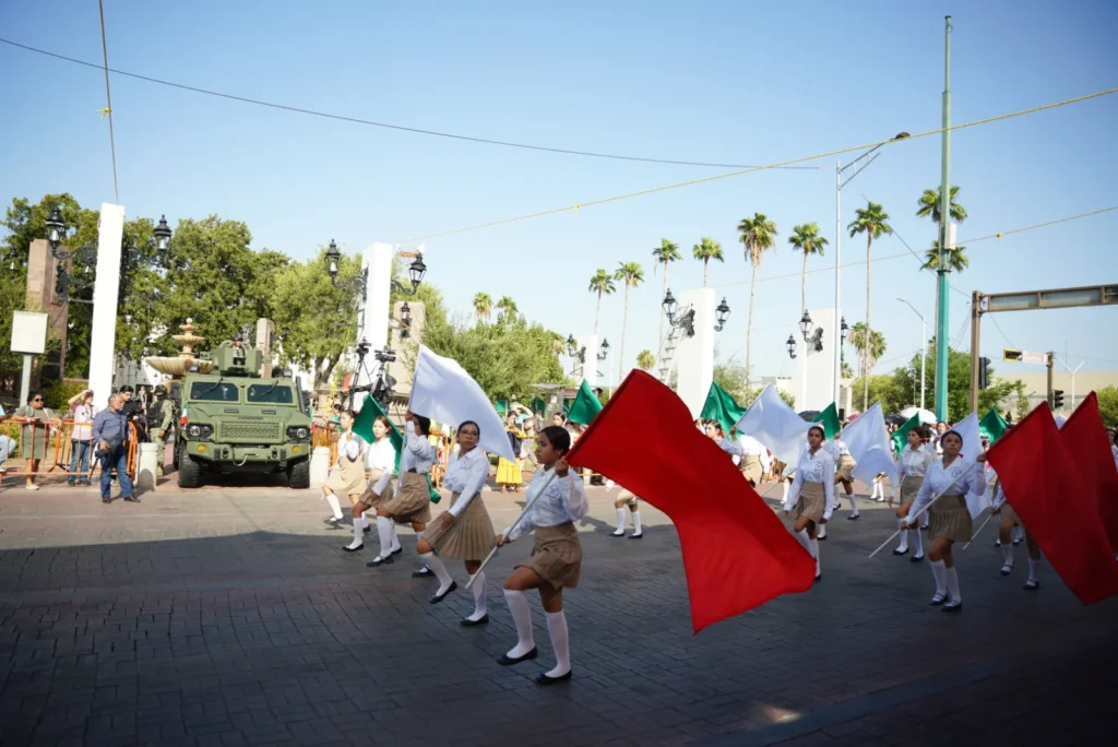 Carmen Lilia presente en tradicional desfile cívico del Día de la Independencia 1 4d6e1cbc 432c 4da9 81d2 b0430c25cc96