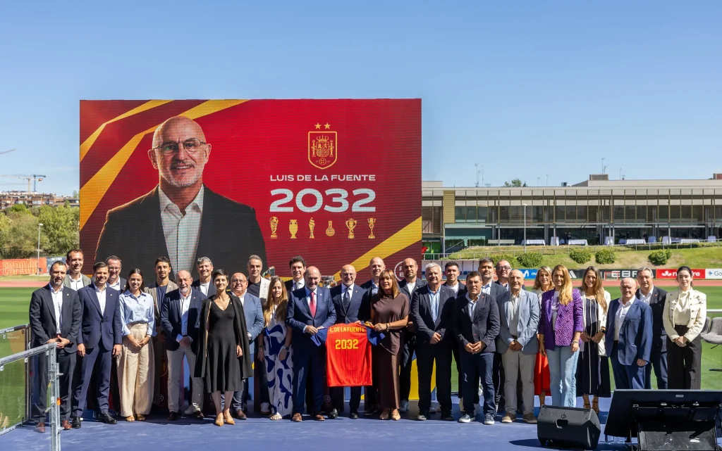 Renueva España a Luis De La Fuente hasta 2032 1 786943905 2278153623359649 3868630507832104682 n