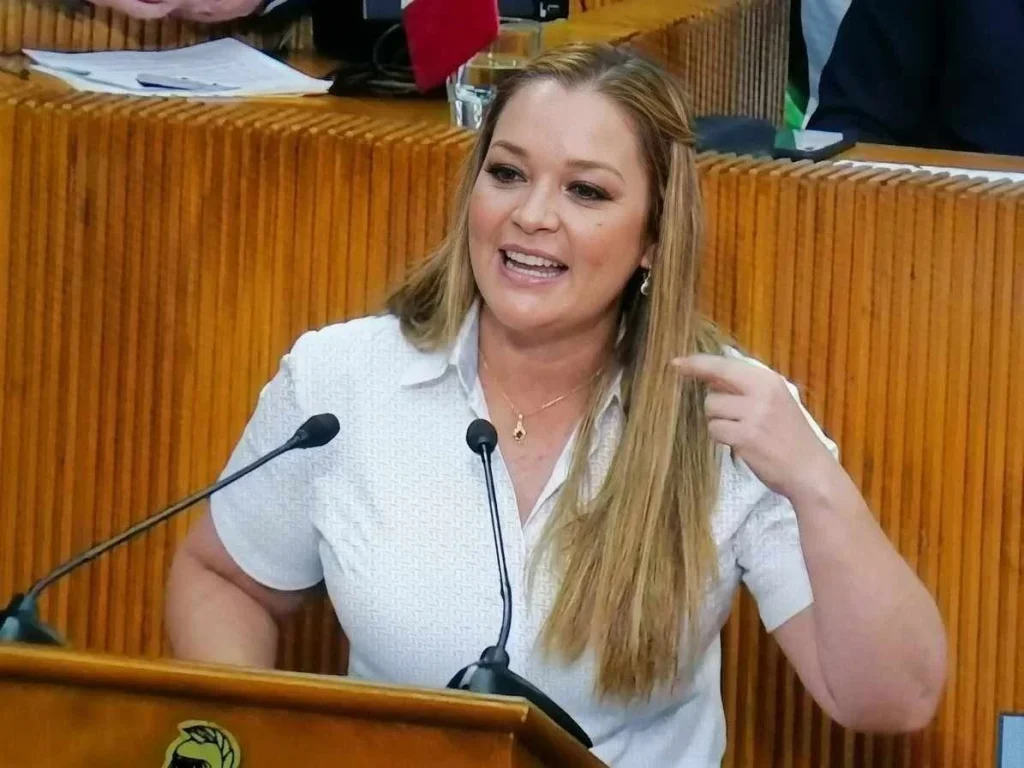 Cuestionan en Congreso falta de acuerdos y ausencia de Samuel García 7 789522635 3268890433309053 61935363632030533 n