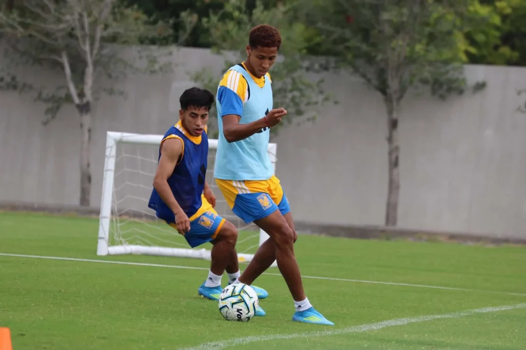 Ozziel Herrera estará disponible para el Clásico Regio 143 1 790683506 2639354246523445 770761781588638169 n