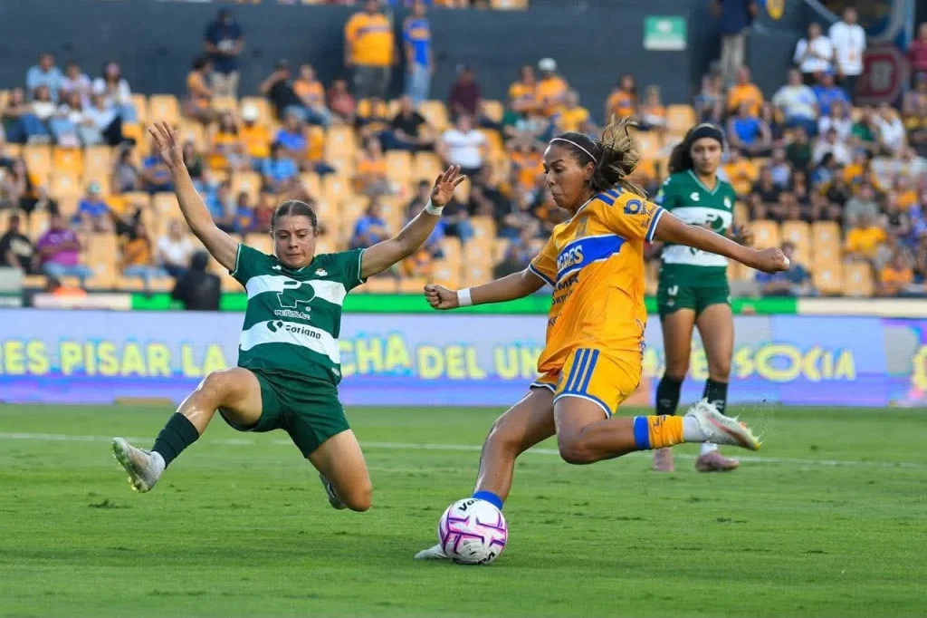 Tigres Femenil golea a Santos y sigue invicto en el torneo 2 793517462 3829161833891788 3795731404144050122 n