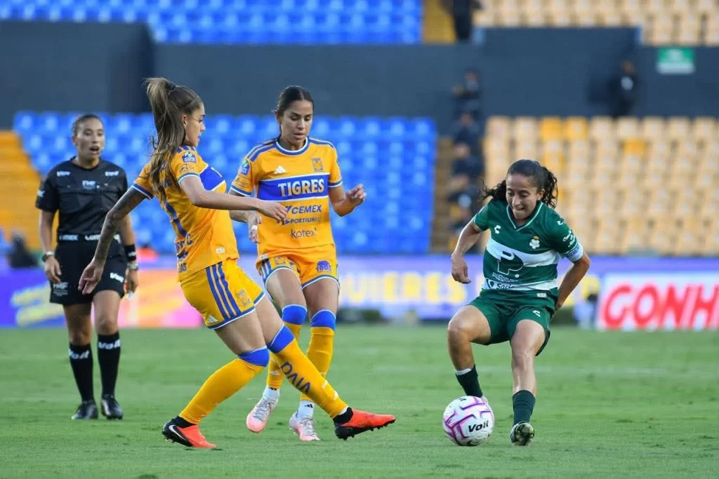 Tigres Femenil golea a Santos y sigue invicto en el torneo 4 793593731 2220676578663857 2758188229249848917 n