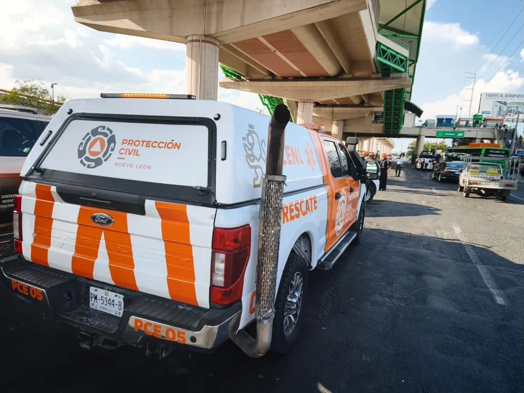 Mujer se lesiona tras caer de andén de la estación Sendero, en Escobedo 4 798771555 1641872427553203 727859588238112121 n