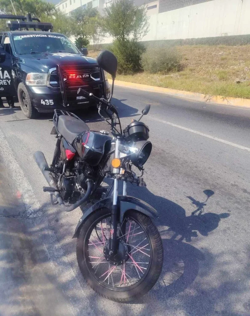 Detienen a dos con motos robadas en Monterrey 1 804443096 1532364405314412 6521878912219018118 n
