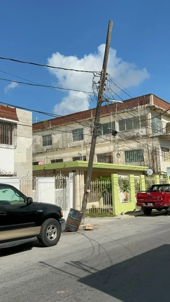Camión derriba cables y deja sin luz a parte del Centro de Reynosa 3 808284278 1774925907060784 5740836985221277634 n
