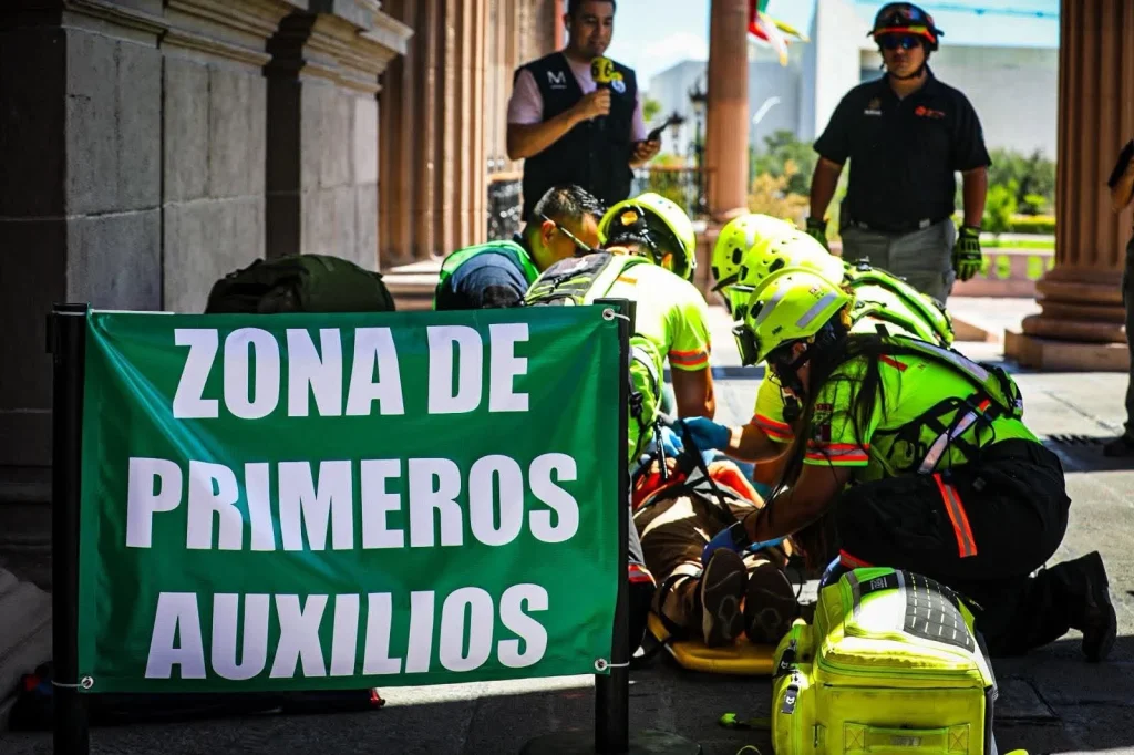 Participan más de 391 mil personas en segundo Simulacro Nacional en NL 1 809645404 1087289677178981 2729522381065939072 n
