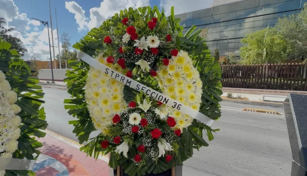 Rinden homenaje a trabajadores caídos en explosión de Pemex 2 810319287 923299487130992 525003211894806149 n