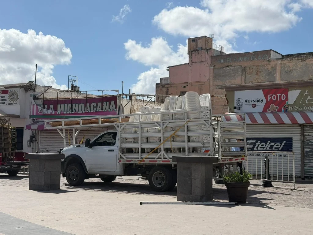 Arrancan preparativos en Plaza Principal de Reynosa por festejos patrios 2 810518545 2183675168863470 8890482610445507602 n
