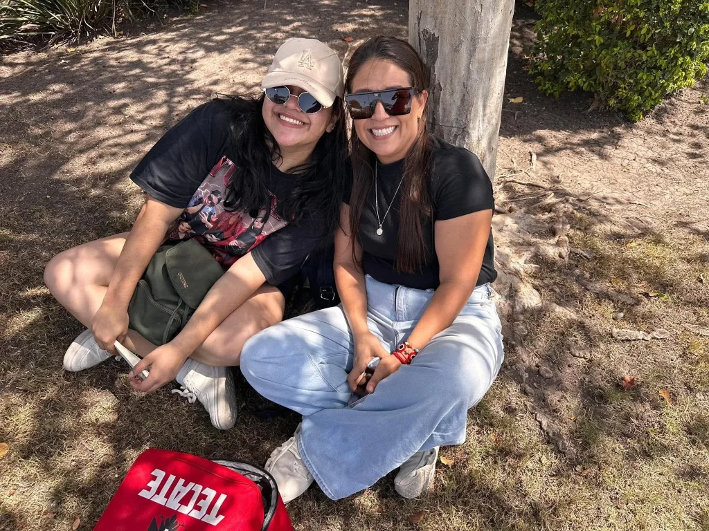 Fanáticas de Yuridia apartan lugar en Plaza Principal de Reynosa desde temprana hora 1 811169925 1408024570695444 6129319063322266053 n