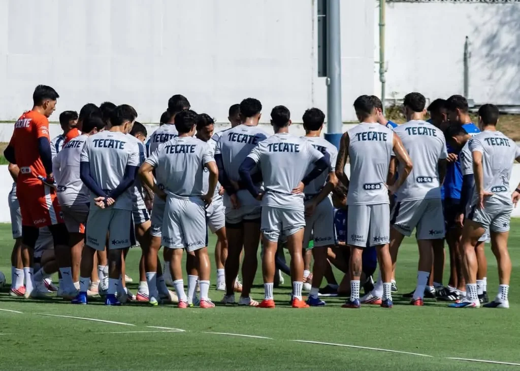Recupera Rayados a Salcedo y Rossi para visitar a Atlante 2 820008453 4638500813051794 394642172824767467 n
