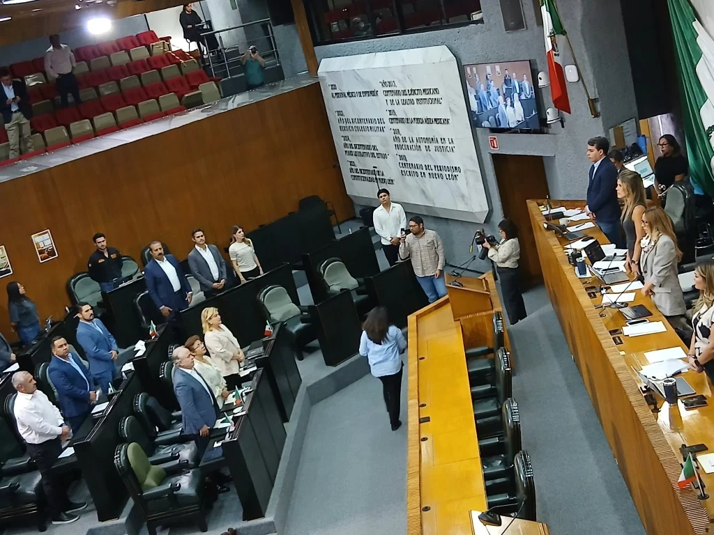 Rinde Congreso de Nuevo León minuto de silencio por deceso del "Conde de Agualeguas" 1 821281266 1895202518530191 1029448308712627227 n