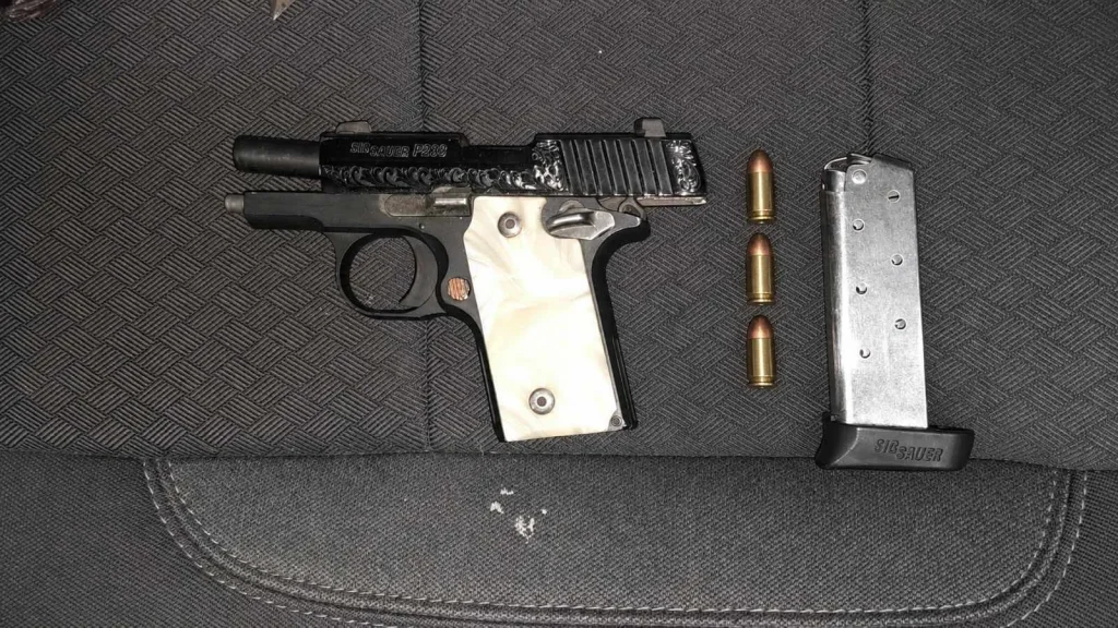 Lo detienen por amenazar con pistola a su hermana en Monterrey 1 825259983 39313965614868610 6192713829786496914 n