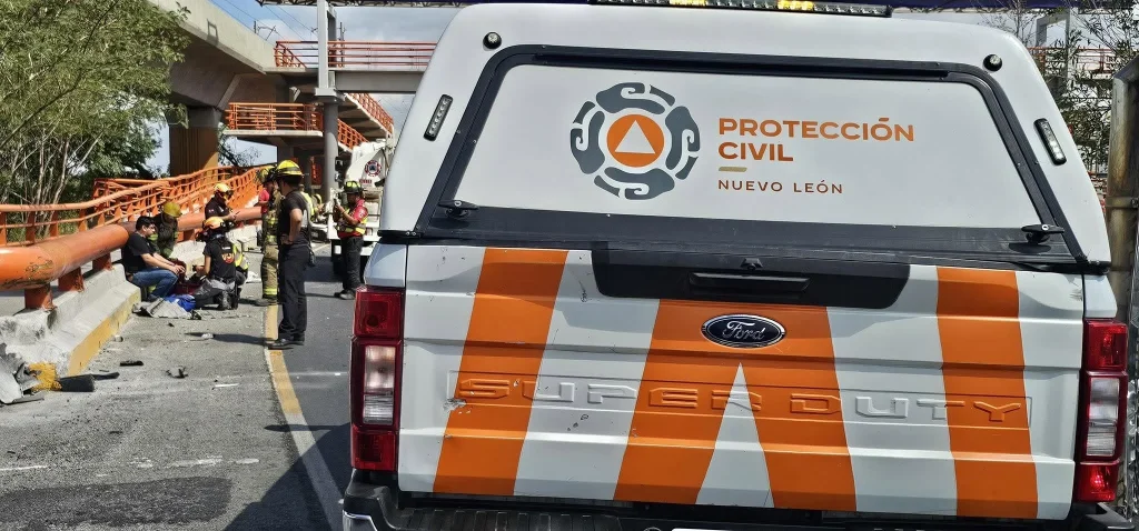 Trasladan a lesionado tras accidente en Morones Prieto 3 825310016 3572412376263425 6021993278082642121 n