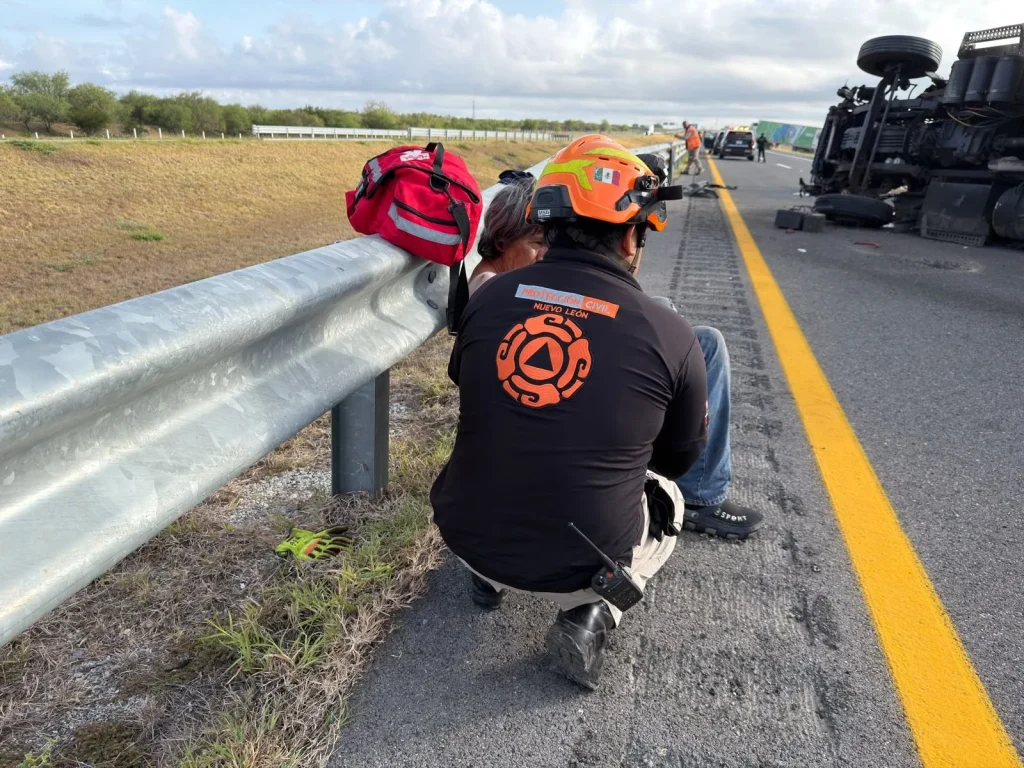Accidente en autopista a Reynosa deja circulación cerrada 3 825311269 1461545669153537 8145698766415380913 n