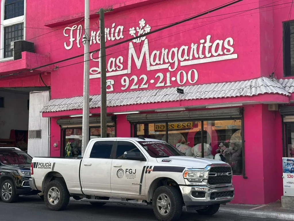 Reportan presunto asalto en florería de la zona centro de Reynosa 1 825312473 1059862776943135 3899863139670855721 n
