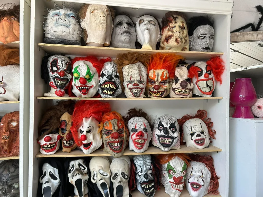 Comerciantes esperan repunte en ventas de disfraces de Halloween 2 827532389 2443305546158931 1591825864328827204 n