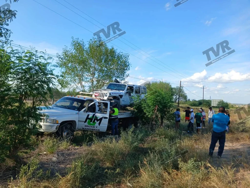 Muere mujer al volcar jeep en China, NL 1 828068996 1102298932444584 944059291805119877 n
