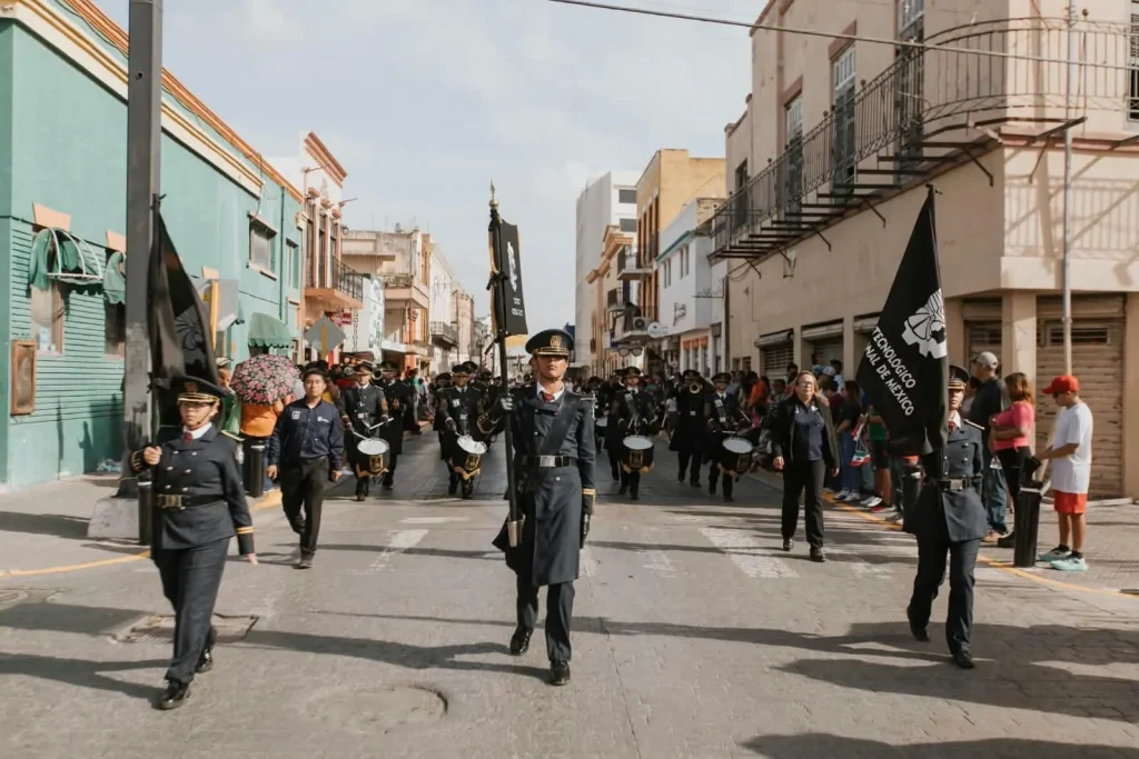 Beto Granados encabeza desfile Cívico Militar por el 216 aniversario de la Independencia de México 3 853605cc 6fce 41fa ba68 83f31b59474d