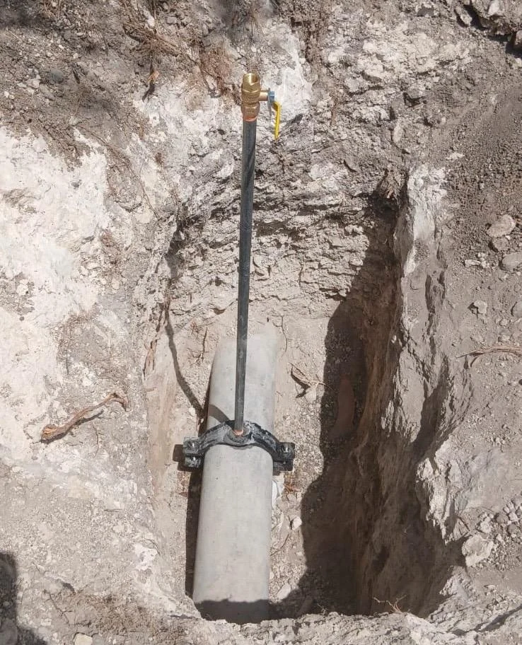 Reponen e instalan válvula para mejorar distribución de agua en Loma Alta 1 8ea0ebf4 9fb6 42c7 9623 16b824730c17