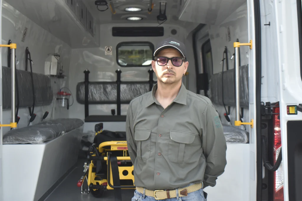 Da IMSS Nuevo León banderazo de salida a cinco nuevas ambulancias 2 Foto 6