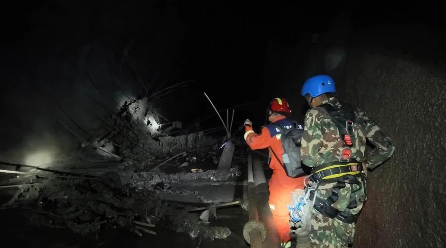 China prepara tercer lote de suministros de socorro para Nepal 1 NEPAL