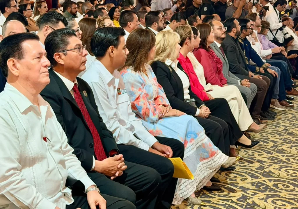 Marcelo Olán acompaña a Blanca Valles en su tercer informe en SUTSPET 3 a1942fc8 a452 4497 923a c46758875e3b