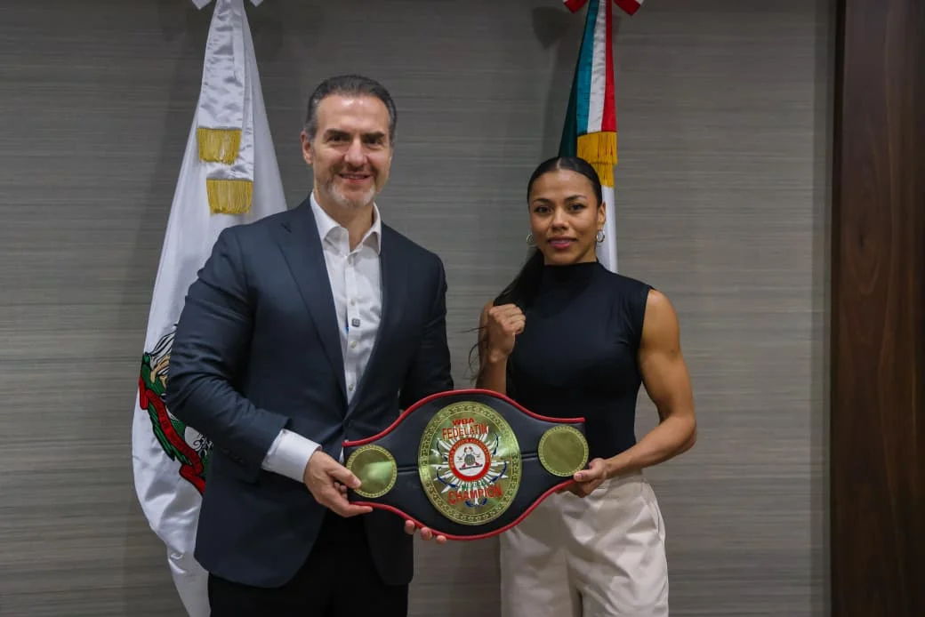 adrian-de-la-garza-magaly Se reúne Adrián de la Garza con campeona de boxeo Magaly “Tormenta” Rodríguez