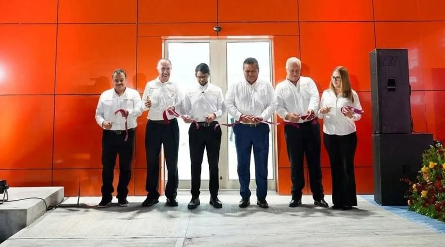 amplia-seccion-50-infraestructura-salud Corte de listón del nuevo módulo de atención médica de la Sección 50 en Monterrey.