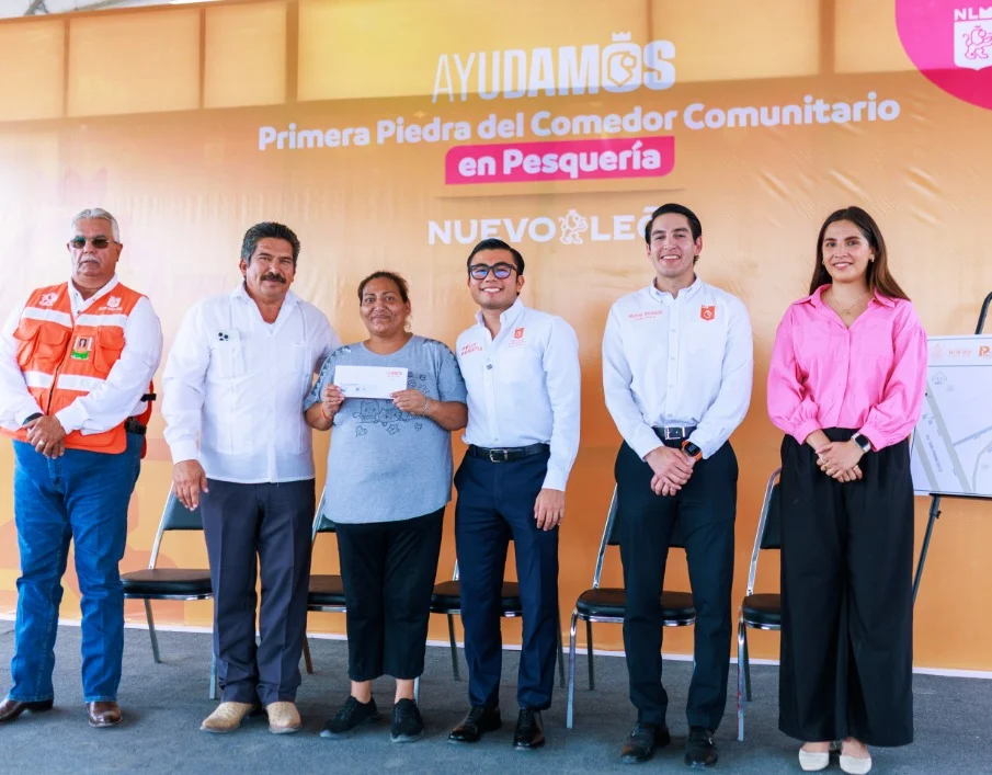 Arranca Félix Arratia nuevo comedor, anuncia pavimentación y entrega 450 tarjetas en Pesquería 1 Arranca Félix Arratia nuevo comedor, anuncia pavimentación y entrega 450 tarjetas en Pesquería