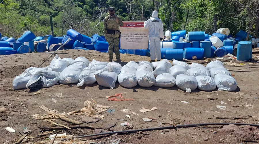 aseguran-toneladas-de-metanfetamina-en-sinaloa Operativo de seguridad donde aseguran toneladas de metanfetamina en Sinaloa