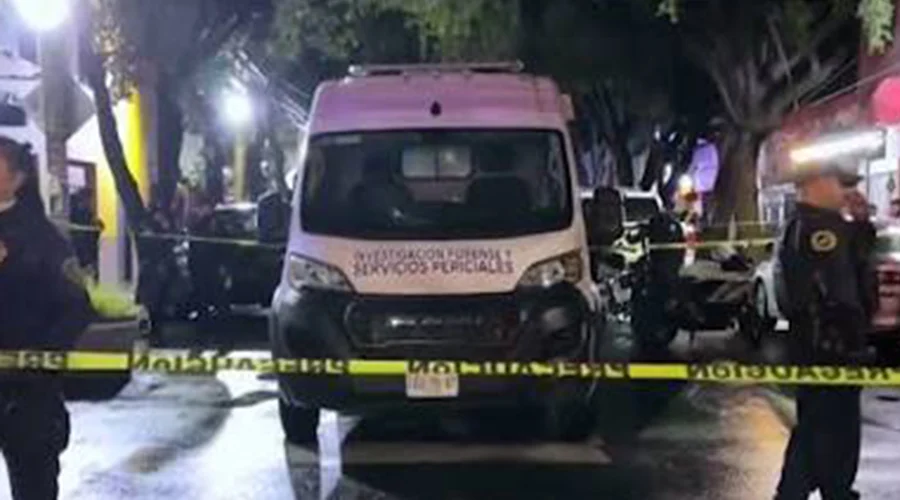 asesinan-a-hombre-balazos-miguel-hidalgo Elementos de la SSC acordonan la zona donde asesinan a hombre a balazos en Miguel Hidalgo.