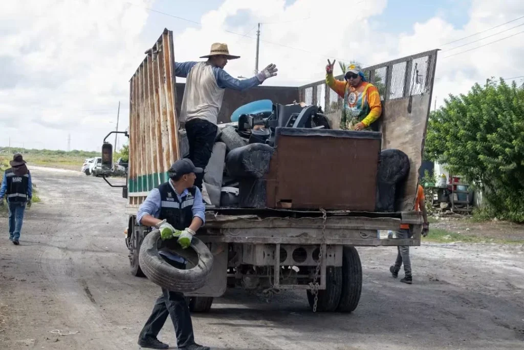 Beto Granados acerca salud y prevención a las familias en la colonia La Paloma 4 c47ff495 e624 44f5 a477 cf61ab747ba9