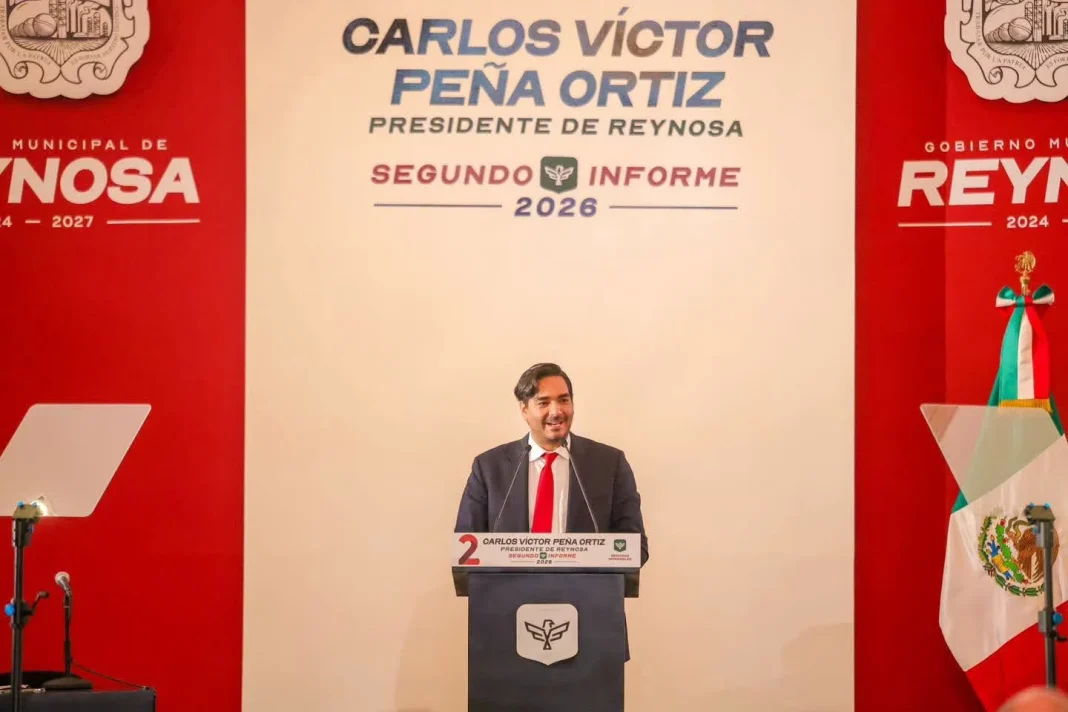 carlos-pena-recuerda-mauricio-trevino-informe Momento en que Carlos Peña recuerda a Mauricio Treviño durante su Segundo Informe