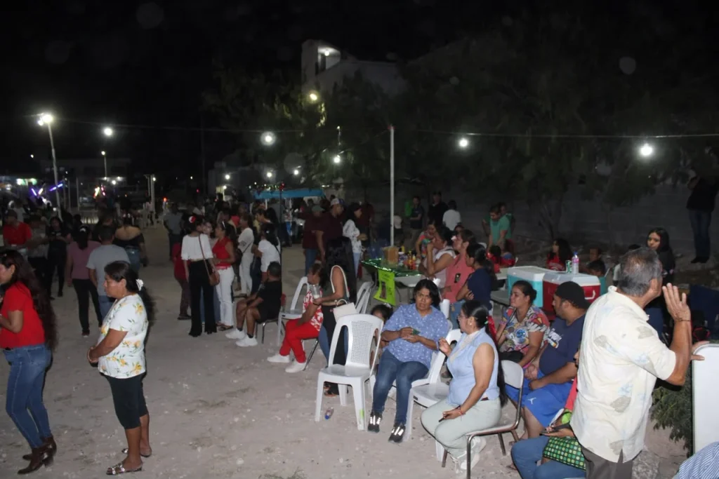 Marcelo Olán convive con familias en noche mexicana de Puerta Grande 4 d6e24329 392e 43db 9e32 b5075512ad45